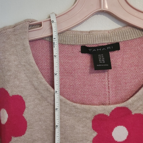 Tahari Light Beige Sweater with Pink Detail - Picture 4 of 7